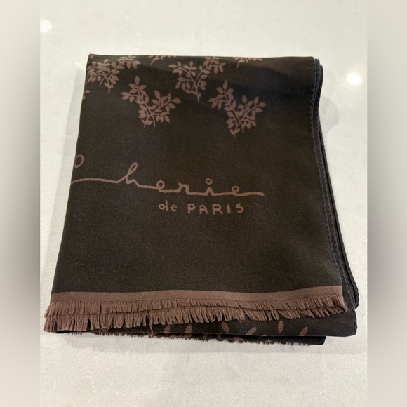 Cherie de Paris French-Inspired Brown Botanical Fringe Scarf - Picture 7 of 8